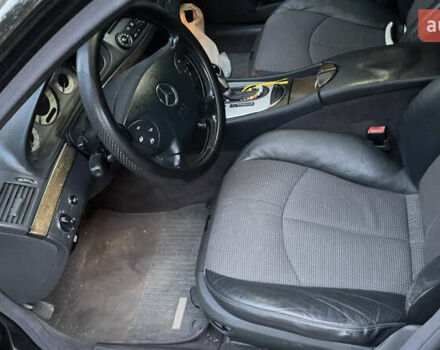 Мерседес Е-Класс 2003 в Ужгороде на Automoto.ua Черный Мерседес Е-Класс, объемом двигателя 2.6 л и пробегом 247 тыс. км за 6200 $, фото 3 на Automoto.ua