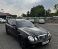 Черный Мерседес Е-Класс, объемом двигателя 2.6 л и пробегом 263 тыс. км за 4943 $, фото 1 на Automoto.ua