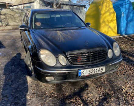 Черный Мерседес Е-Класс, объемом двигателя 3.2 л и пробегом 320 тыс. км за 5000 $, фото 3 на Automoto.ua