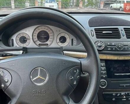 Черный Мерседес Е-Класс, объемом двигателя 2.15 л и пробегом 320 тыс. км за 8000 $, фото 18 на Automoto.ua
