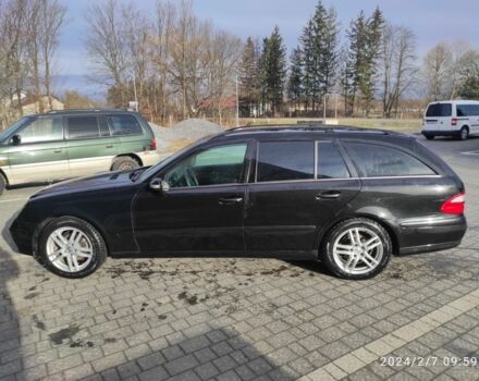 Черный Мерседес Е-Класс, объемом двигателя 2.7 л и пробегом 385 тыс. км за 6500 $, фото 7 на Automoto.ua