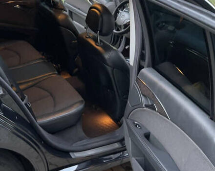 Черный Мерседес Е-Класс, объемом двигателя 2.6 л и пробегом 247 тыс. км за 5800 $, фото 6 на Automoto.ua