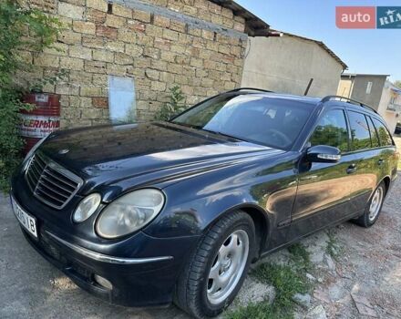 Черный Мерседес Е-Класс, объемом двигателя 2.15 л и пробегом 287 тыс. км за 6250 $, фото 1 на Automoto.ua