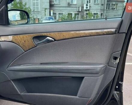 Черный Мерседес Е-Класс, объемом двигателя 2.15 л и пробегом 320 тыс. км за 8000 $, фото 28 на Automoto.ua