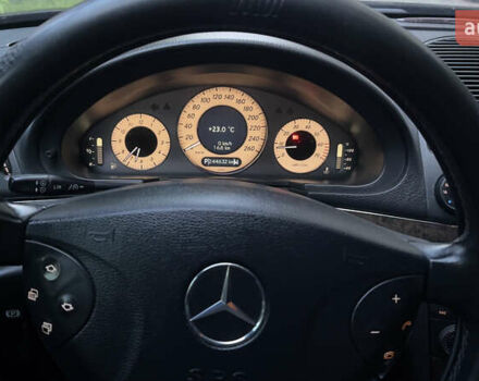 Черный Мерседес Е-Класс, объемом двигателя 2.6 л и пробегом 247 тыс. км за 5800 $, фото 2 на Automoto.ua