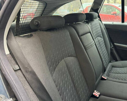 Черный Мерседес Е-Класс, объемом двигателя 2.2 л и пробегом 330 тыс. км за 5200 $, фото 13 на Automoto.ua