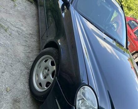 Черный Мерседес Е-Класс, объемом двигателя 2.15 л и пробегом 287 тыс. км за 6250 $, фото 2 на Automoto.ua