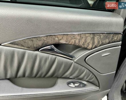 Черный Мерседес Е-Класс, объемом двигателя 3.22 л и пробегом 275 тыс. км за 6500 $, фото 33 на Automoto.ua