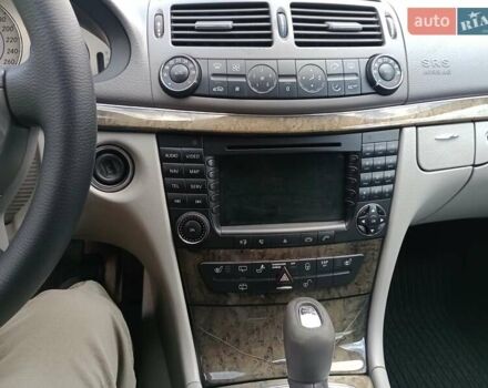 Черный Мерседес Е-Класс, объемом двигателя 2.69 л и пробегом 335 тыс. км за 7700 $, фото 20 на Automoto.ua