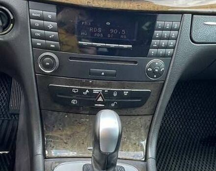 Черный Мерседес Е-Класс, объемом двигателя 2.15 л и пробегом 320 тыс. км за 8000 $, фото 17 на Automoto.ua