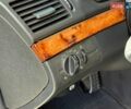 Черный Мерседес Е-Класс, объемом двигателя 2.2 л и пробегом 365 тыс. км за 5200 $, фото 17 на Automoto.ua