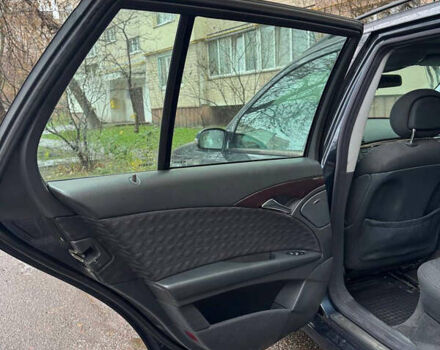 Черный Мерседес Е-Класс, объемом двигателя 2.2 л и пробегом 330 тыс. км за 5200 $, фото 20 на Automoto.ua