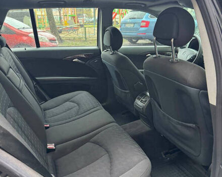 Черный Мерседес Е-Класс, объемом двигателя 2.2 л и пробегом 330 тыс. км за 5200 $, фото 15 на Automoto.ua