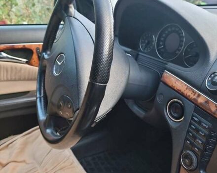 Чорний Мерседес Е-Клас, об'ємом двигуна 3.22 л та пробігом 260 тис. км за 8700 $, фото 1 на Automoto.ua