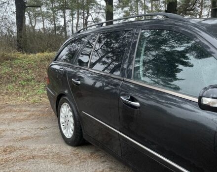 Черный Мерседес Е-Класс, объемом двигателя 3.2 л и пробегом 300 тыс. км за 2650 $, фото 7 на Automoto.ua