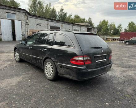 Черный Мерседес Е-Класс, объемом двигателя 3.2 л и пробегом 300 тыс. км за 2600 $, фото 3 на Automoto.ua