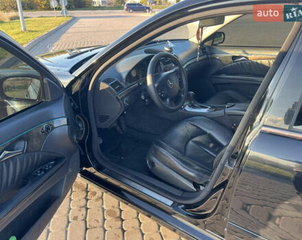 Черный Мерседес Е-Класс, объемом двигателя 2.69 л и пробегом 444 тыс. км за 6500 $, фото 13 на Automoto.ua