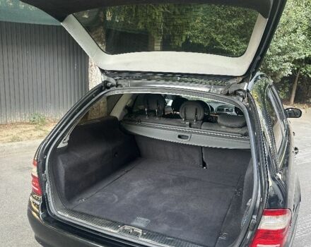 Черный Мерседес Е-Класс, объемом двигателя 2.7 л и пробегом 360 тыс. км за 5800 $, фото 7 на Automoto.ua