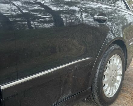 Черный Мерседес Е-Класс, объемом двигателя 3.2 л и пробегом 300 тыс. км за 2650 $, фото 4 на Automoto.ua