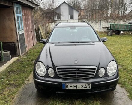 Черный Мерседес Е-Класс, объемом двигателя 3.2 л и пробегом 3 тыс. км за 2800 $, фото 7 на Automoto.ua