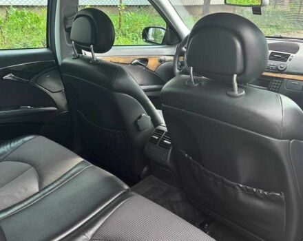 Черный Мерседес Е-Класс, объемом двигателя 3.2 л и пробегом 327 тыс. км за 8800 $, фото 14 на Automoto.ua