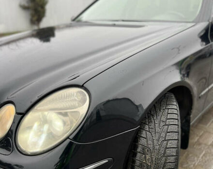 Черный Мерседес Е-Класс, объемом двигателя 2.7 л и пробегом 356 тыс. км за 4700 $, фото 12 на Automoto.ua