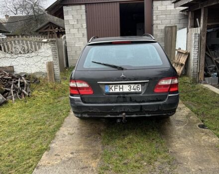 Черный Мерседес Е-Класс, объемом двигателя 3.2 л и пробегом 3 тыс. км за 2800 $, фото 6 на Automoto.ua