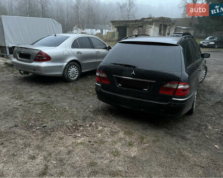 Черный Мерседес Е-Класс, объемом двигателя 3.2 л и пробегом 311 тыс. км за 3200 $, фото 5 на Automoto.ua