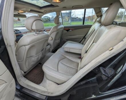 Мерседес Е-Клас 2004 у Рівному на Automoto.ua Чорний Мерседес Е-Клас, об'ємом двигуна 0 л та пробігом 300 тис. км за 2800 $, фото 5 на Automoto.ua