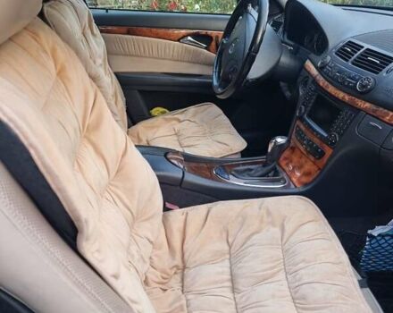 Чорний Мерседес Е-Клас, об'ємом двигуна 3.22 л та пробігом 260 тис. км за 8700 $, фото 9 на Automoto.ua