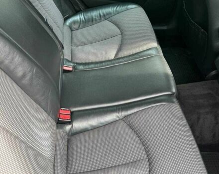 Черный Мерседес Е-Класс, объемом двигателя 3.2 л и пробегом 327 тыс. км за 8800 $, фото 16 на Automoto.ua