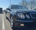 Черный Мерседес Е-Класс, объемом двигателя 3.2 л и пробегом 330 тыс. км за 8000 $, фото 4 на Automoto.ua