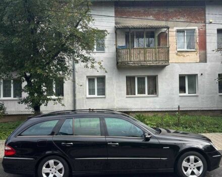 Черный Мерседес Е-Класс, объемом двигателя 3.2 л и пробегом 327 тыс. км за 8800 $, фото 5 на Automoto.ua
