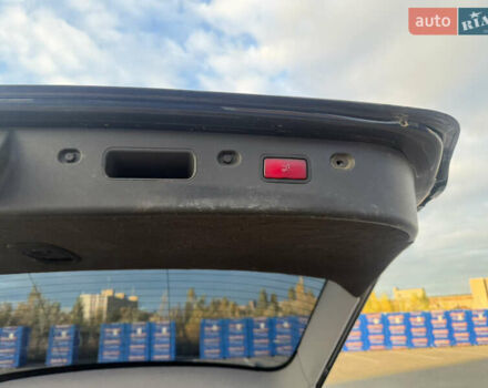 Мерседес Е-Клас 2005 у Вінниці на Automoto.ua Чорний Мерседес Е-Клас, об'ємом двигуна 2.99 л та пробігом 315 тис. км за 7500 $, фото 7 на Automoto.ua