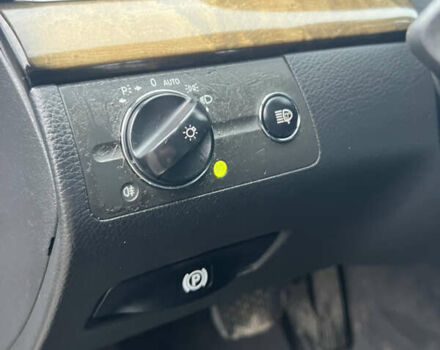 Чорний Мерседес Е-Клас, об'ємом двигуна 2.99 л та пробігом 270 тис. км за 6999 $, фото 13 на Automoto.ua