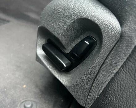 Чорний Мерседес Е-Клас, об'ємом двигуна 2.99 л та пробігом 270 тис. км за 6999 $, фото 15 на Automoto.ua