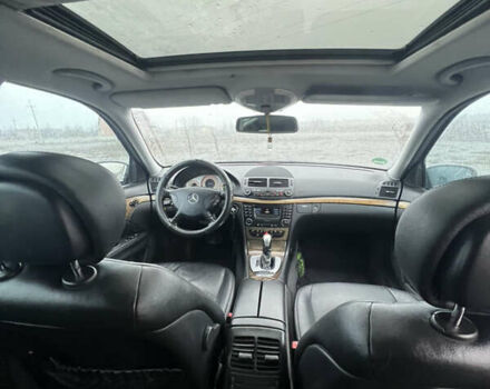 Чорний Мерседес Е-Клас, об'ємом двигуна 2.99 л та пробігом 270 тис. км за 6999 $, фото 10 на Automoto.ua