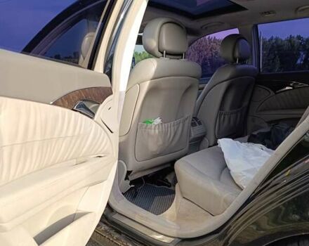 Черный Мерседес Е-Класс, объемом двигателя 3 л и пробегом 460 тыс. км за 7000 $, фото 7 на Automoto.ua