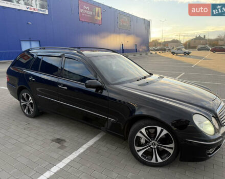 Мерседес Е-Клас 2005 у Вінниці на Automoto.ua Чорний Мерседес Е-Клас, об'ємом двигуна 2.99 л та пробігом 315 тис. км за 7500 $, фото 2 на Automoto.ua