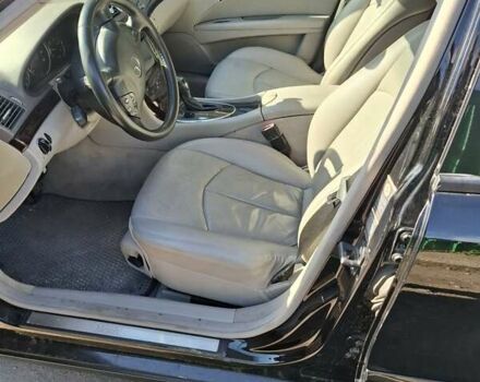 Черный Мерседес Е-Класс, объемом двигателя 2.15 л и пробегом 374 тыс. км за 7300 $, фото 4 на Automoto.ua