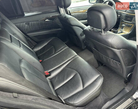 Черный Мерседес Е-Класс, объемом двигателя 2.99 л и пробегом 310 тыс. км за 8100 $, фото 34 на Automoto.ua