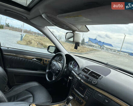 Черный Мерседес Е-Класс, объемом двигателя 2.99 л и пробегом 310 тыс. км за 8100 $, фото 29 на Automoto.ua