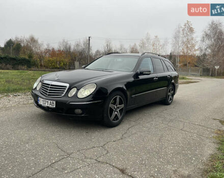 Черный Мерседес Е-Класс, объемом двигателя 2.99 л и пробегом 358 тыс. км за 5400 $, фото 2 на Automoto.ua