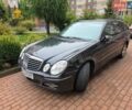 Черный Мерседес Е-Класс, объемом двигателя 2.2 л и пробегом 350 тыс. км за 6900 $, фото 1 на Automoto.ua