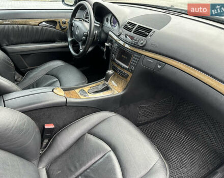 Черный Мерседес Е-Класс, объемом двигателя 2.99 л и пробегом 310 тыс. км за 8100 $, фото 31 на Automoto.ua