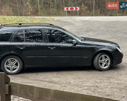 Черный Мерседес Е-Класс, объемом двигателя 2.99 л и пробегом 430 тыс. км за 8400 $, фото 6 на Automoto.ua
