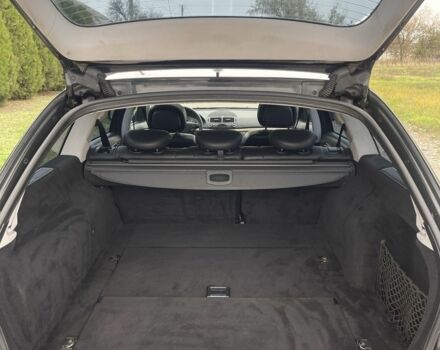 Черный Мерседес Е-Класс, объемом двигателя 3 л и пробегом 358 тыс. км за 5500 $, фото 14 на Automoto.ua