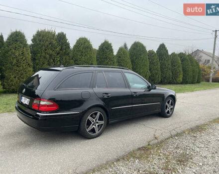 Черный Мерседес Е-Класс, объемом двигателя 2.99 л и пробегом 358 тыс. км за 5400 $, фото 5 на Automoto.ua
