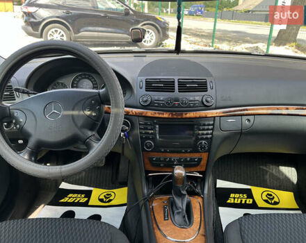 Черный Мерседес Е-Класс, объемом двигателя 2.99 л и пробегом 287 тыс. км за 8900 $, фото 17 на Automoto.ua