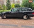 Черный Мерседес Е-Класс, объемом двигателя 2.2 л и пробегом 350 тыс. км за 6900 $, фото 2 на Automoto.ua